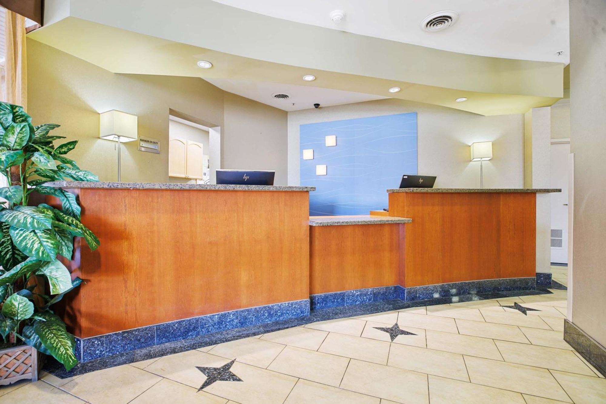 Sandman Hotel & Suites London Downtown מראה חיצוני תמונה