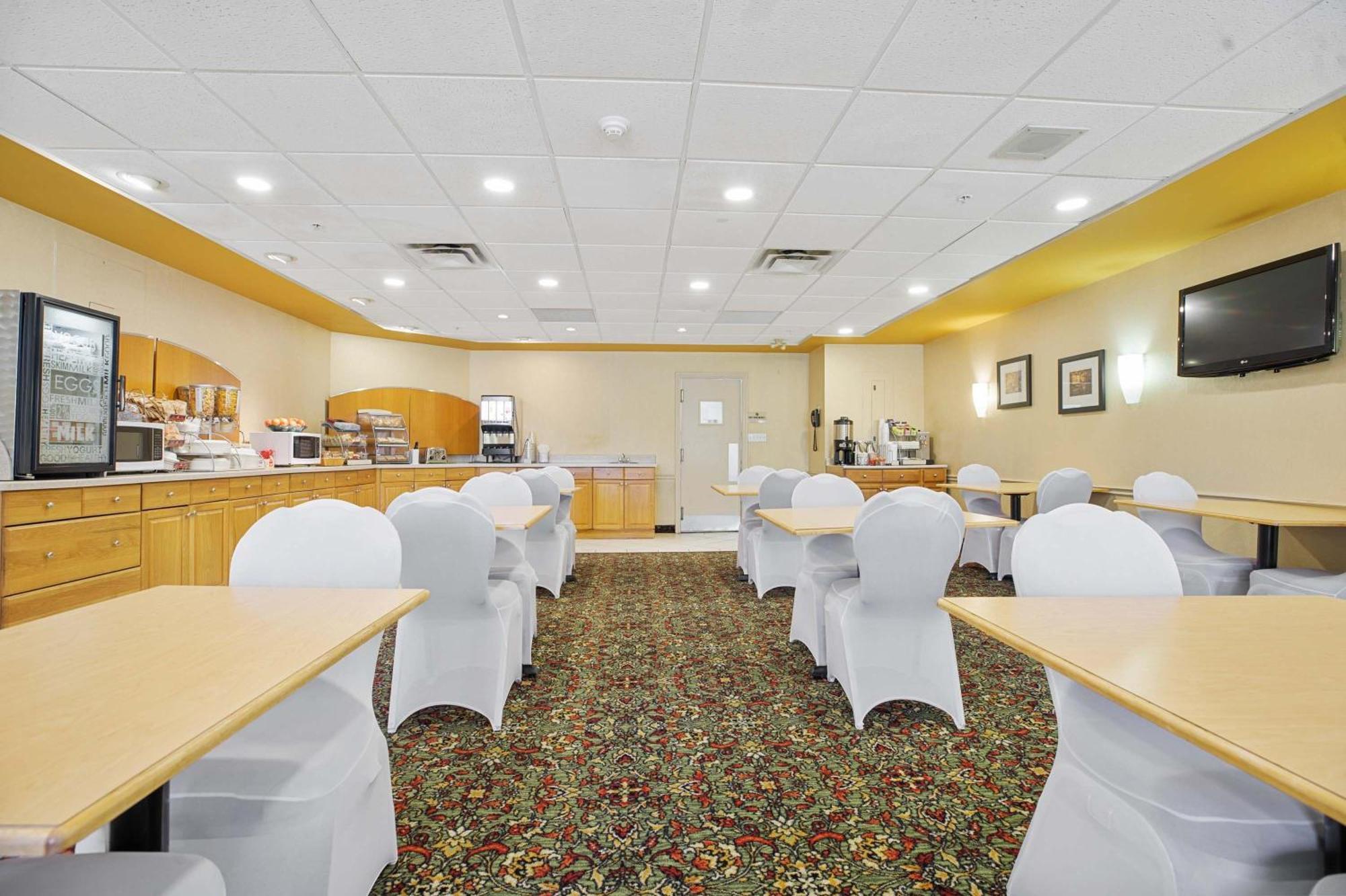 Sandman Hotel & Suites London Downtown מראה חיצוני תמונה