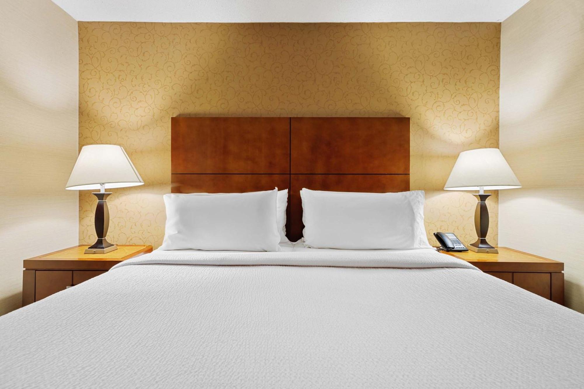 Sandman Hotel & Suites London Downtown מראה חיצוני תמונה